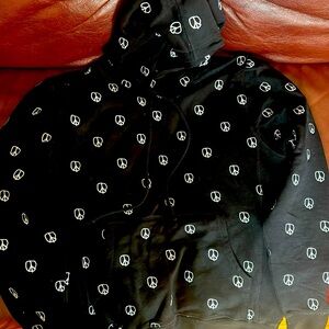 Black peace sign Chnge hoodie